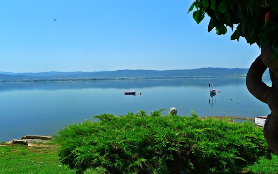 lake-volvi