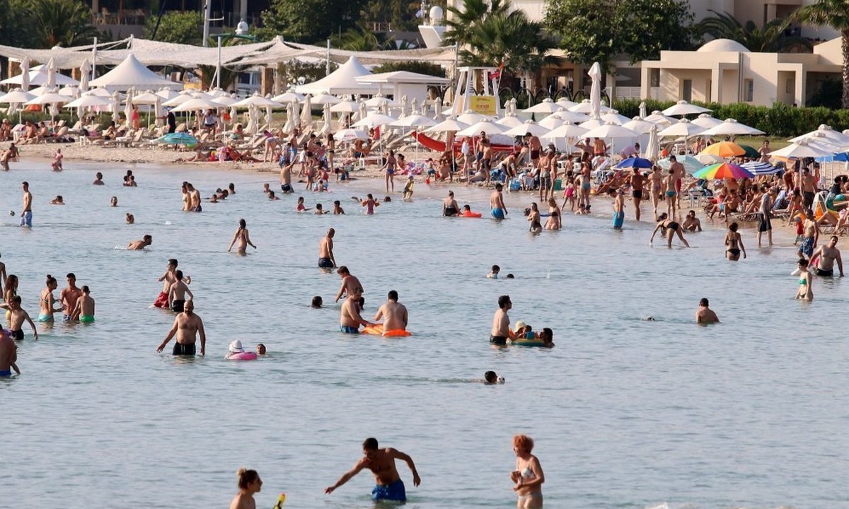 touristes-sti-halkidiki