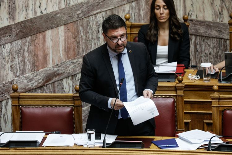 nikos-xardalias-koronoios-prostima