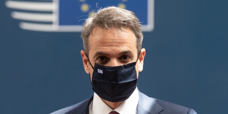 mhtsotakis-me-maska
