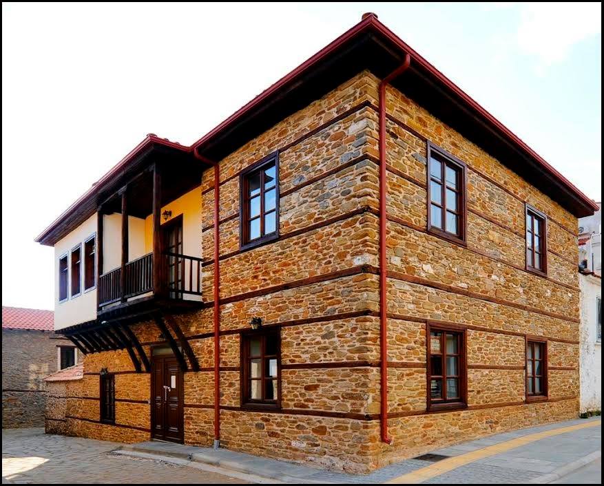 αναστολή λειτουργίας της Δημοτικής Βιβλιοθήκης Πολυγύρου και της Δημοτικής Βιβλιοθήκης Ορμύλιας