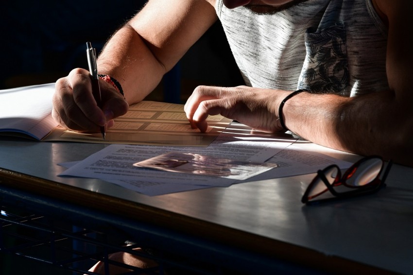 5fb81ea6106e356f7f4d4e79a50561bf_XL