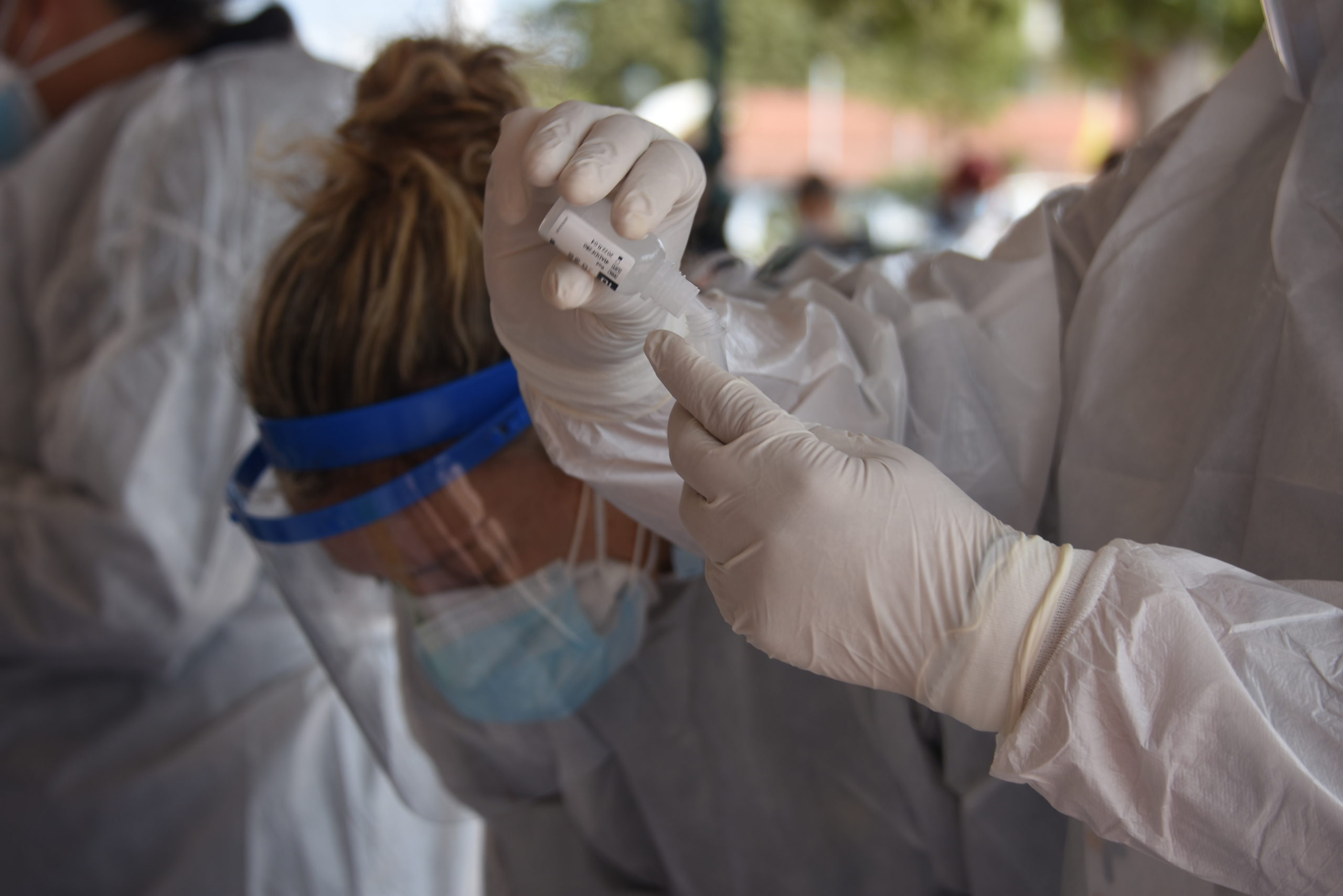 ÁÑÃÏËÉÄÁ – Rapid test áðü ôçí ÊÏÌÕ Áñãïëßäáò óôç ÍÝá Êßï. (Eurokinissi – ÐÁÐÁÄÏÐÏÕËÏÓ ÂÁÓÉËÇÓ)