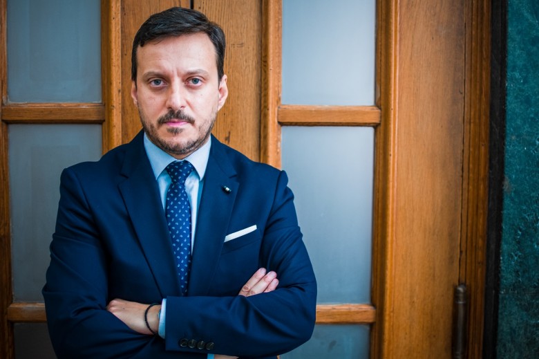 863zW5UDYEZ5395HXO23