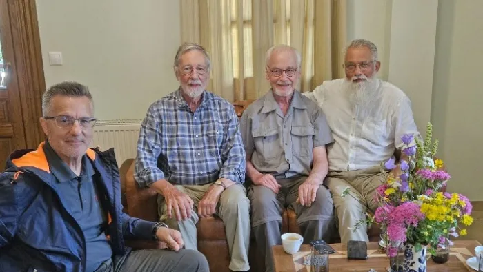 w03-9214829320679.Athos295