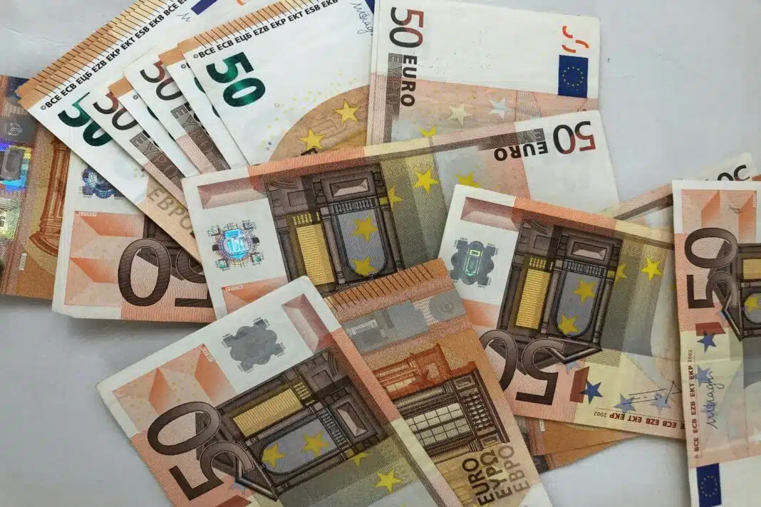 lefta-xrimata-euro-money-13-7-2025-1068×712.jpg