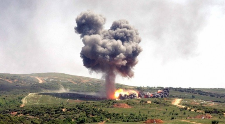 -__-25_d2aa02fefc14042be9180deb31ff89ae